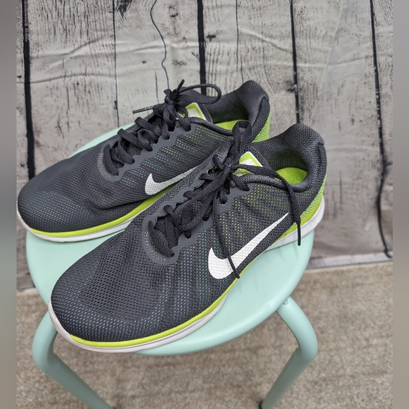 Women's Nike 8.5 - Picture 5 of 9